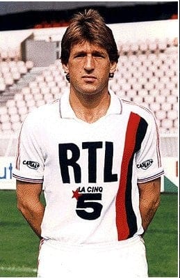 Scopri la carriera di Safet Susić, il grande attaccante jugoslavo