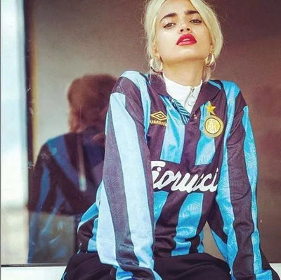 Condividiamo la nostra opinione su abiti da calcio e moda 
